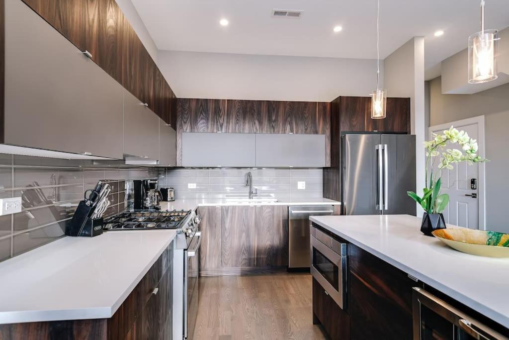 Вилла Breathtaking Downtown Penthouse A - Sleeps 11 Чикаго Экстерьер фото