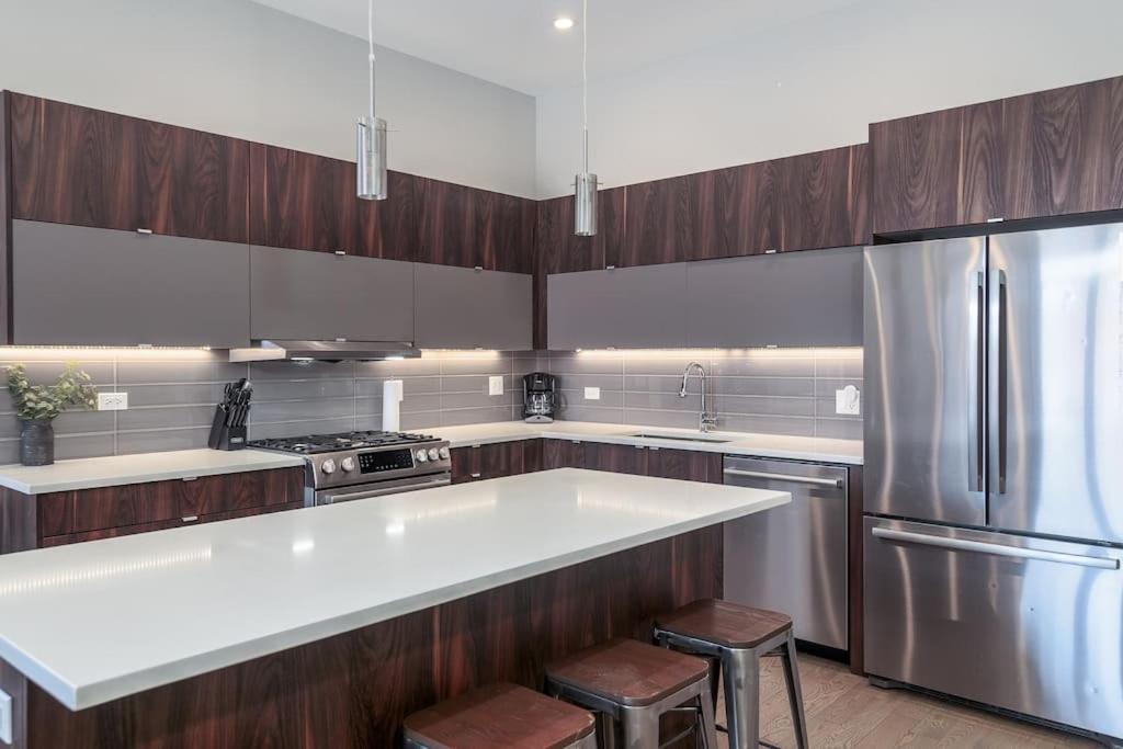 Вилла Breathtaking Downtown Penthouse A - Sleeps 11 Чикаго Экстерьер фото