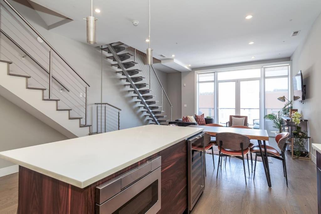 Вилла Breathtaking Downtown Penthouse A - Sleeps 11 Чикаго Экстерьер фото